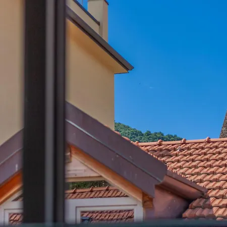 Skylight Apartment