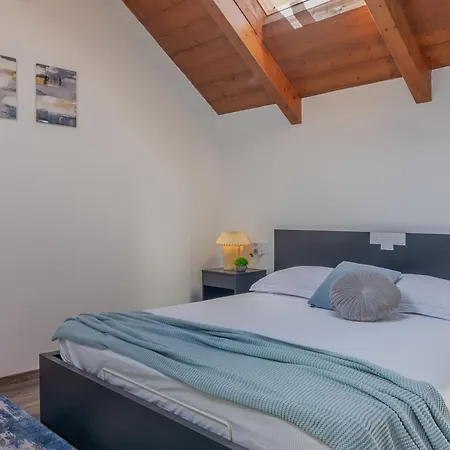 Skylight * Bellano