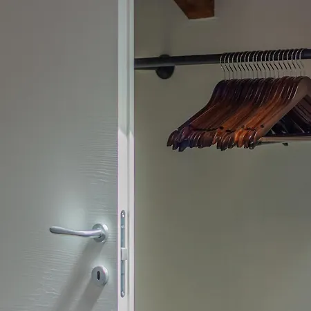 Skylight Apartment *